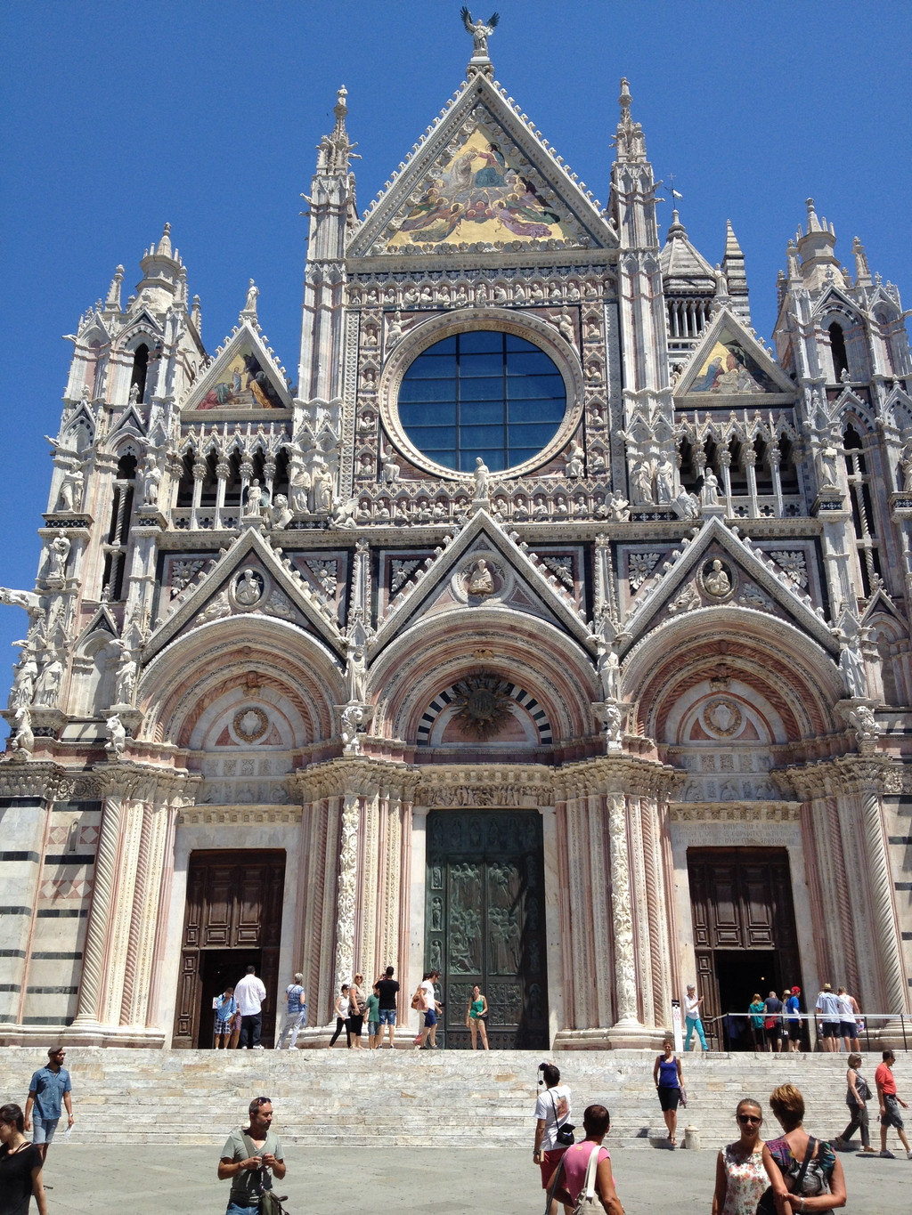 佛罗伦萨雄心勃勃，决心夺取胜利的简单介绍