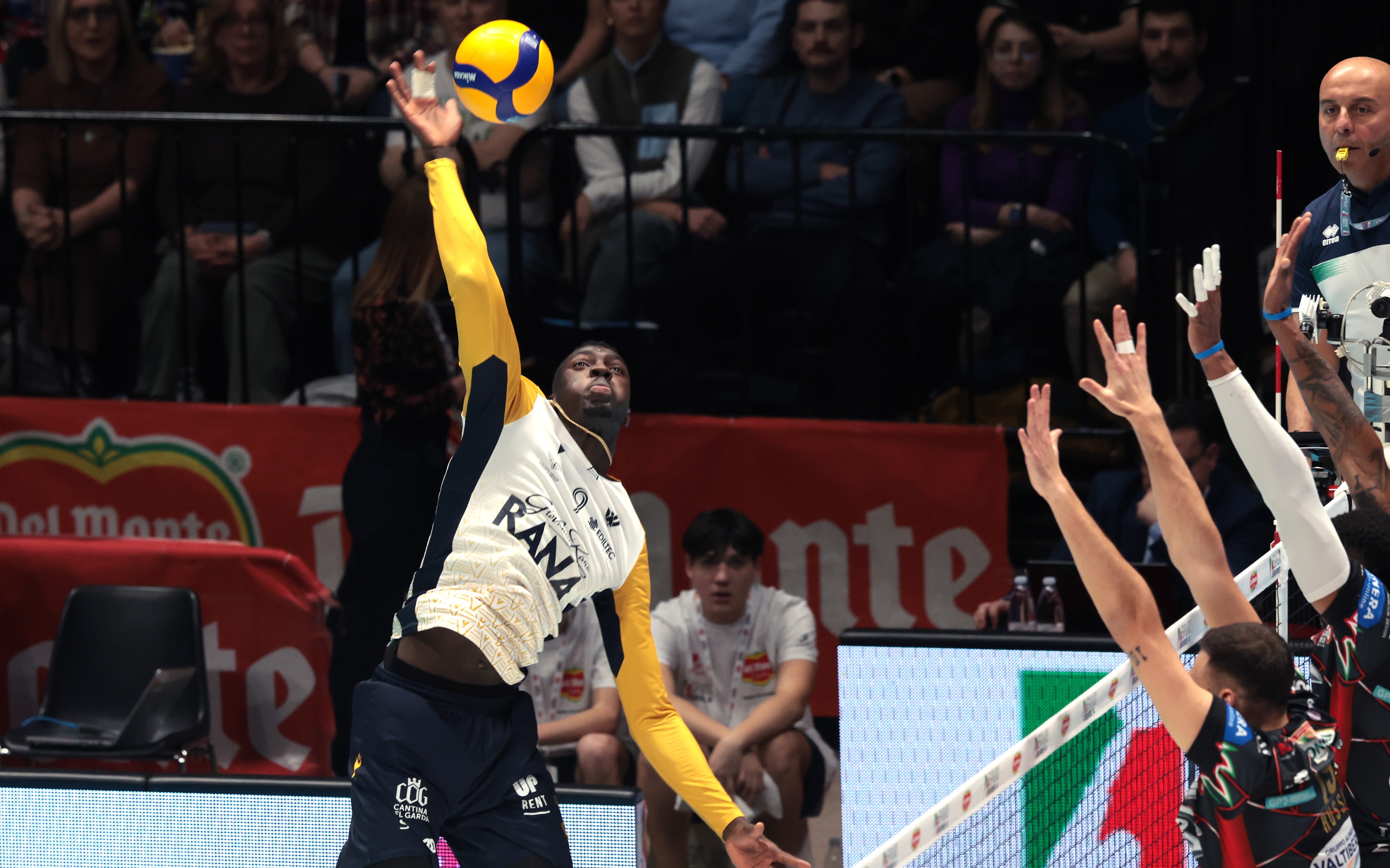 意大利足球队成功杀入半决赛