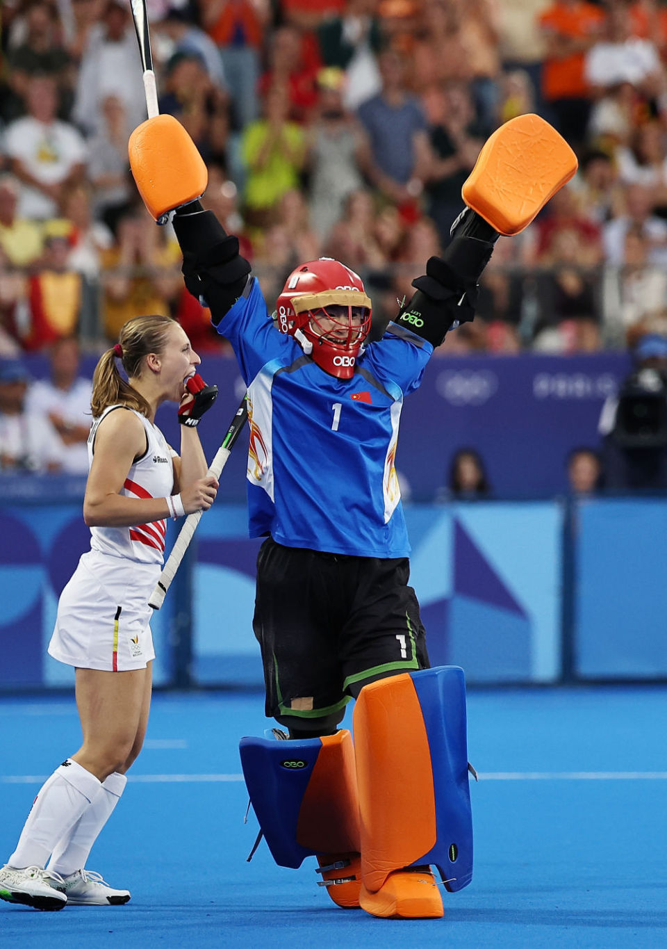 荷兰女子曲棍球队大比分获胜，晋级决赛的简单介绍