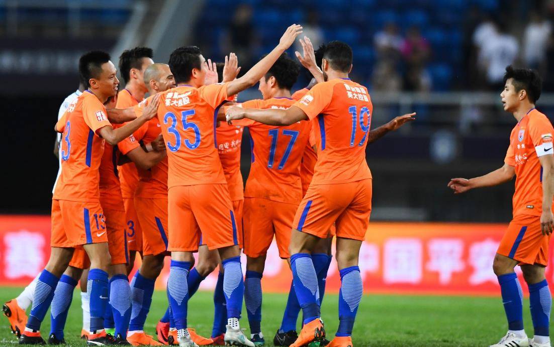 包含国安告捷保鲁能，客场连胜惠州，掌握争冠主动权的词条