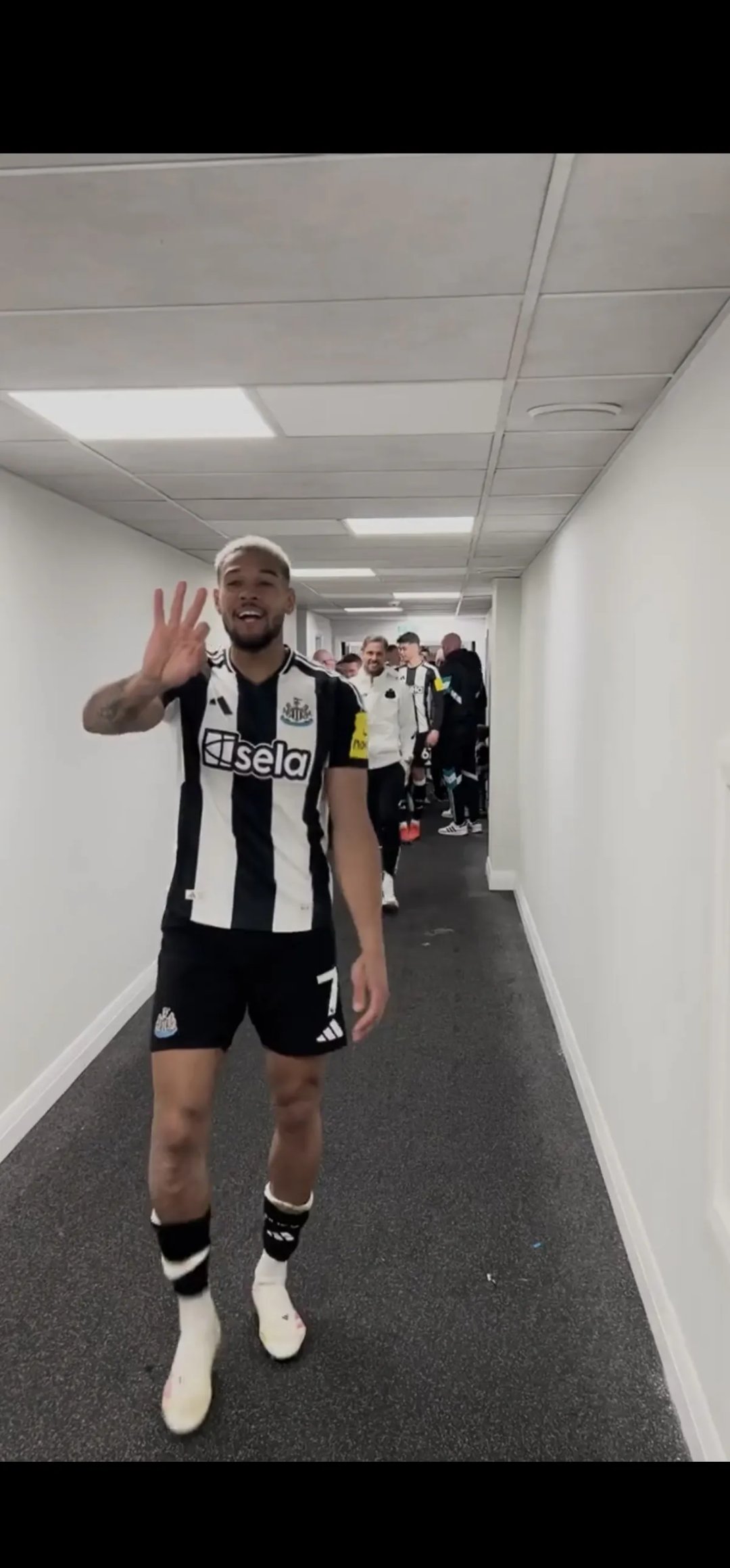 爱游戏官网-阿斯顿维拉客场惊险战胜纽卡斯尔，离保级目标更近了一步的简单介绍