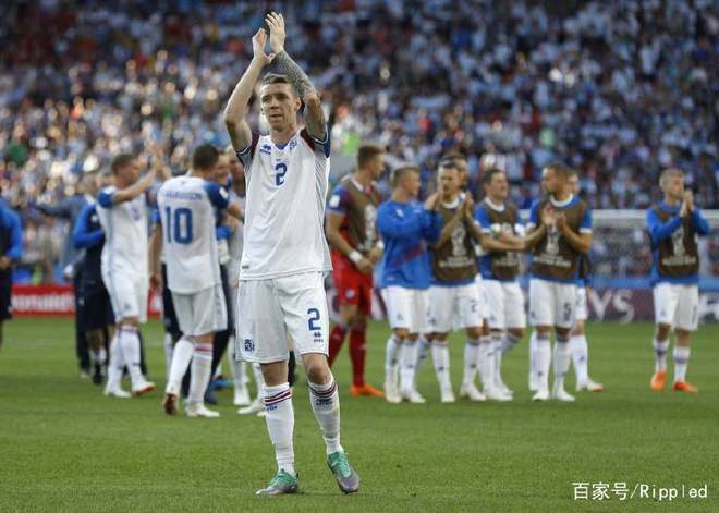 球队后卫因个人原因请假缺席训练