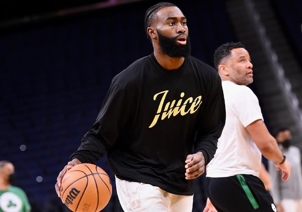 勇士背水一战迎来惊险胜利，绝地反击令人瞩目的简单介绍