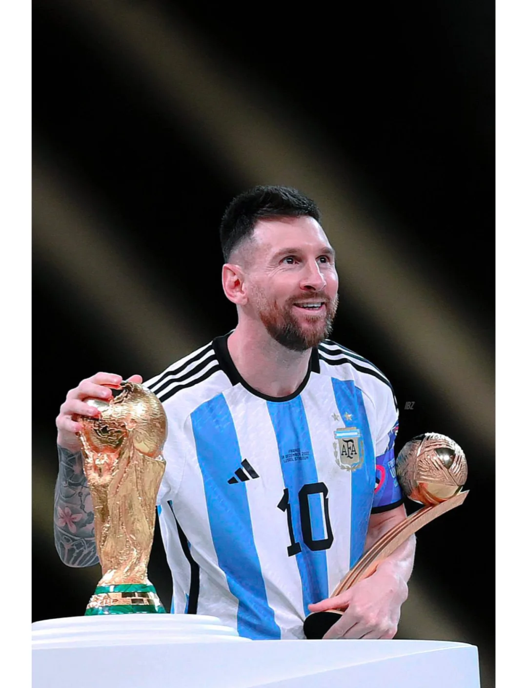 巴黎绝杀进决赛！梅西遭遇神奇逆转