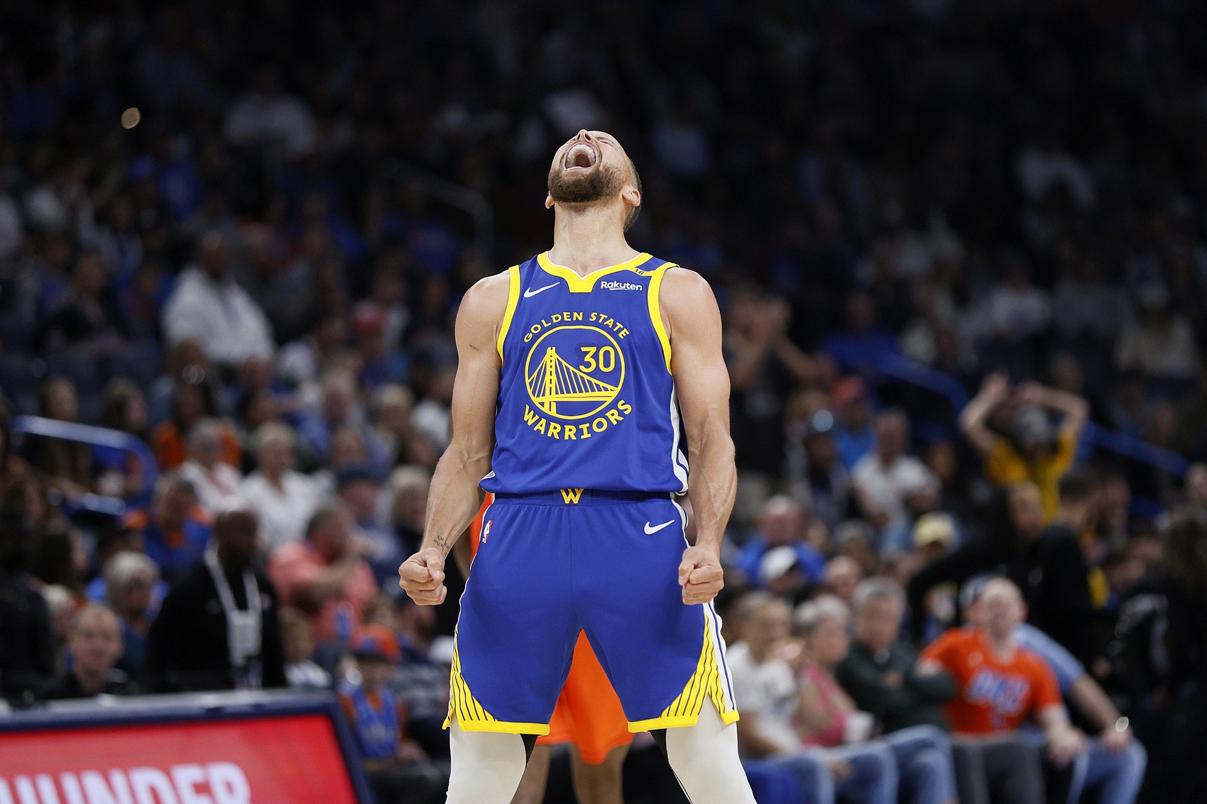 勇士主场击败骑士，库里31分全场最高