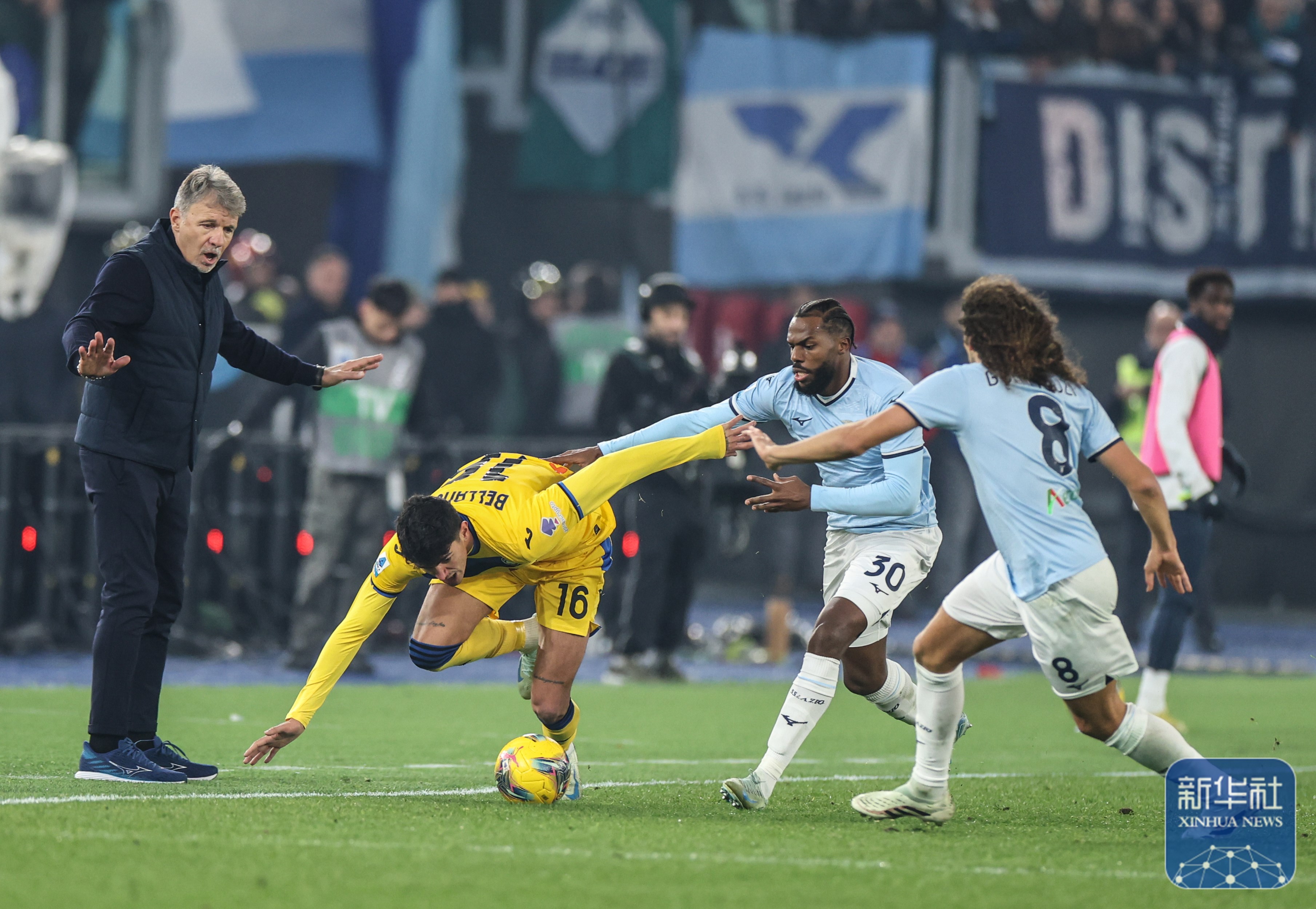 意甲赛场热闹非凡,球员们展现出色技术 意甲赛场热闹非凡,球员们展现出色技术