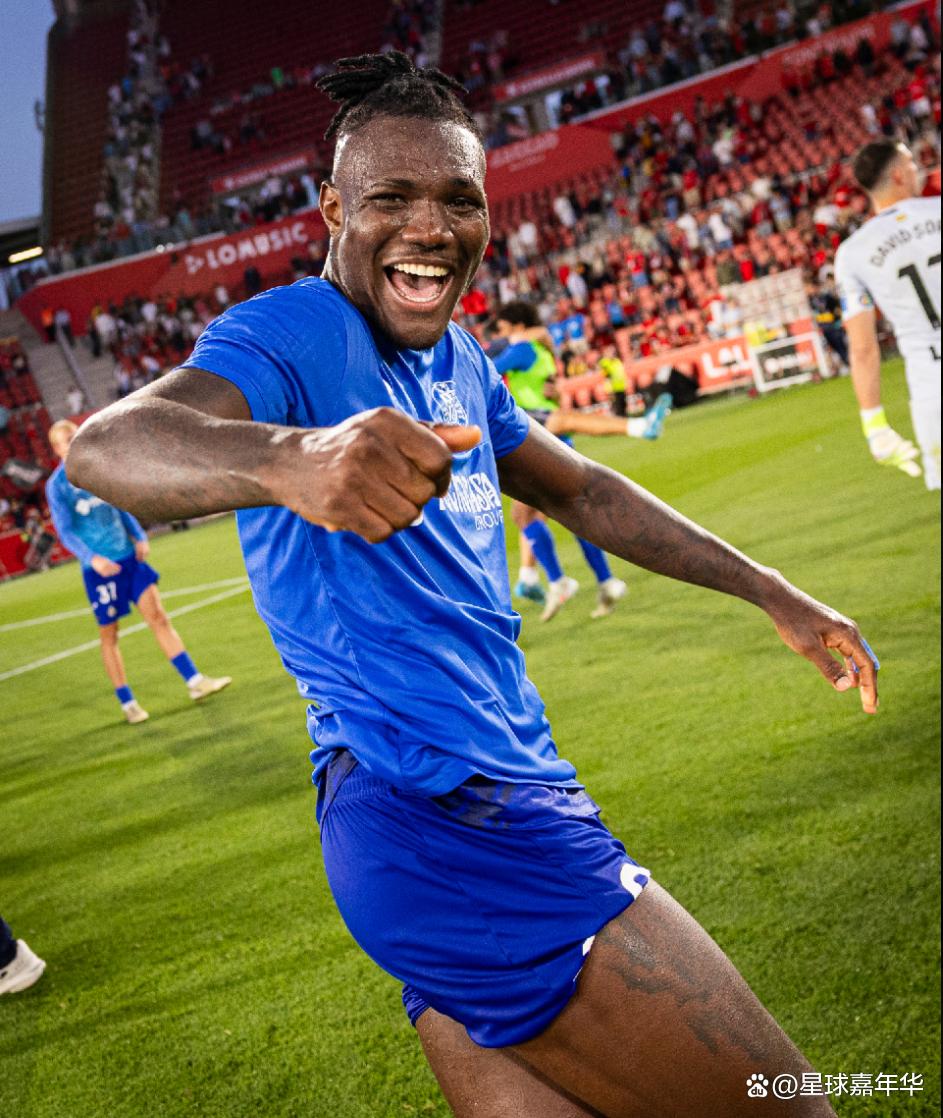 爱游戏网页版-赫塔菲客场击败对手，拿下三分