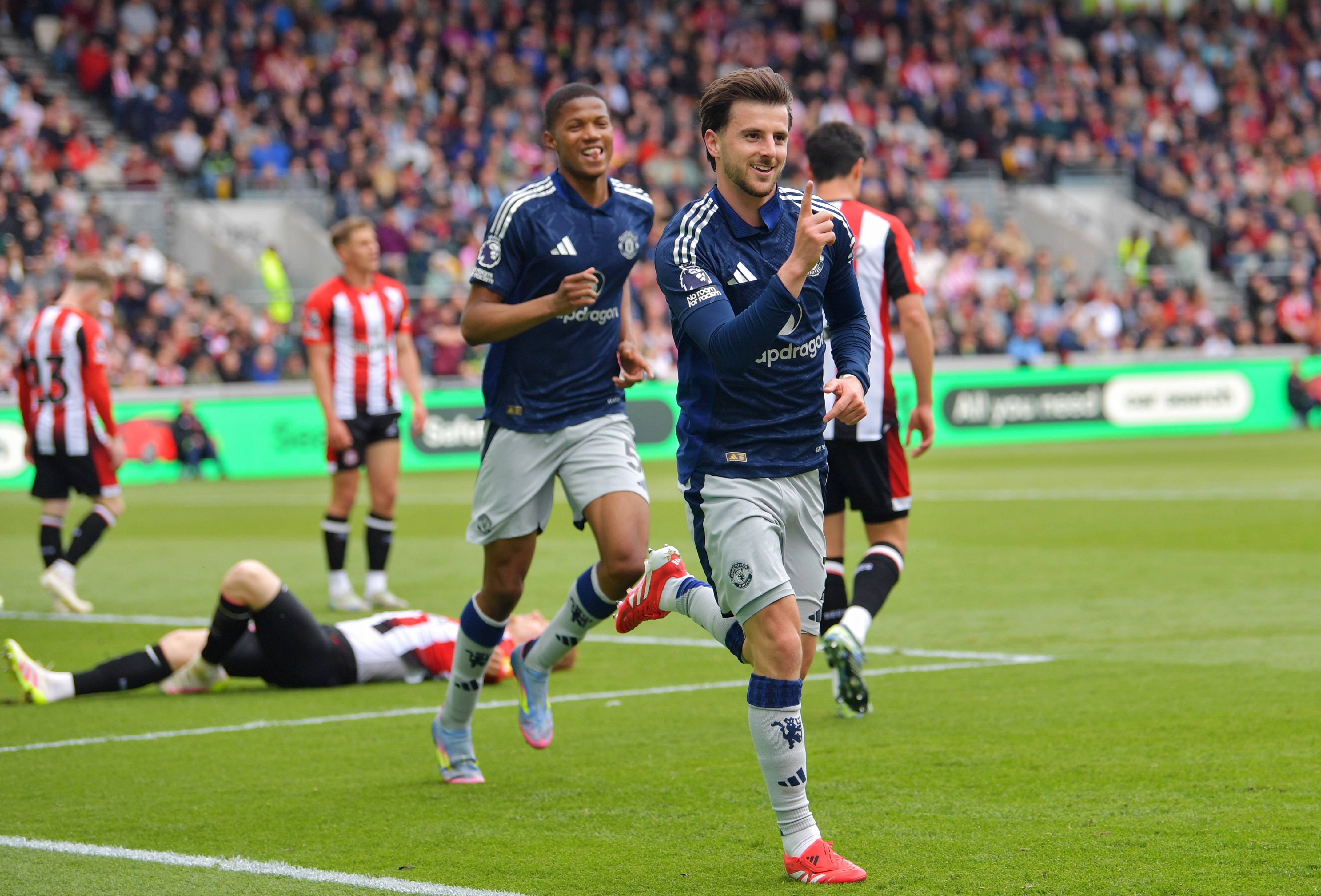 曼联逆转沃特福德，继续取得胜利