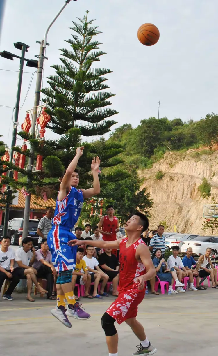 马来西亚篮球队夺冠，携手向国际体育巅峰进发