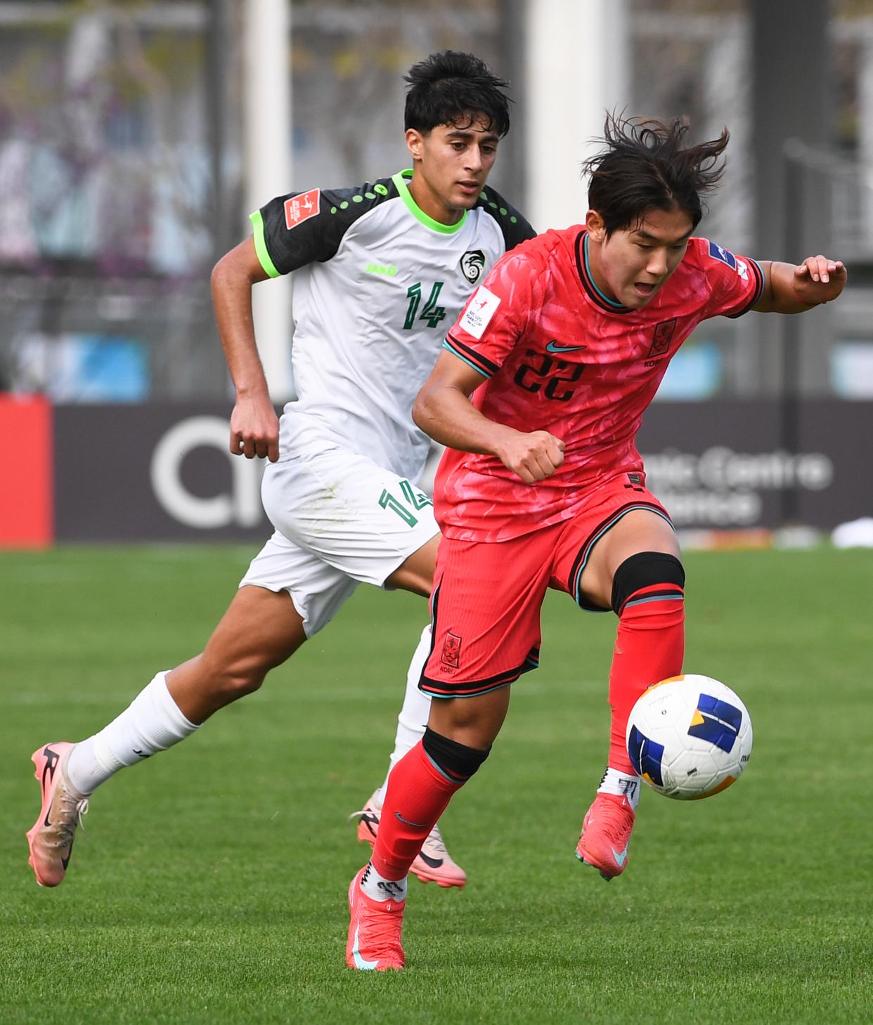 爱游戏登录入口-包含韩国足球队跃跃欲试，冲刺亚冠之巅的词条