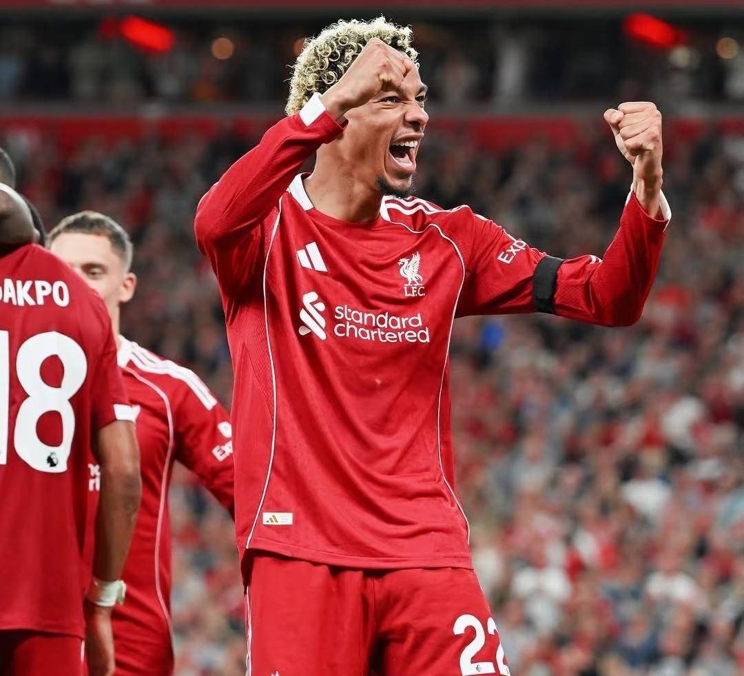 爱游戏在线-利物浦欲引进新前锋增强火力