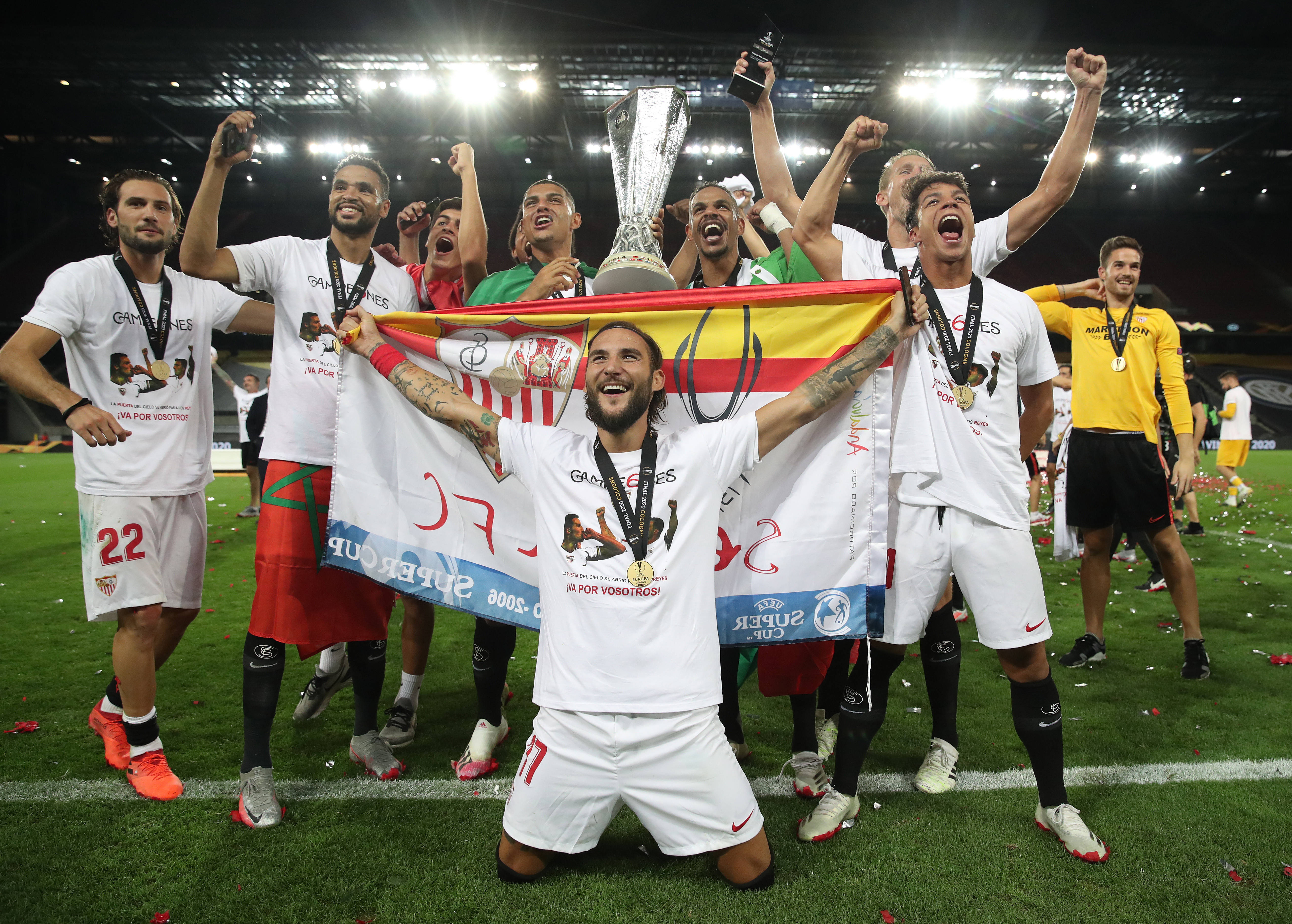 塞维利亚客场惨败，西甲巨人遭受打击